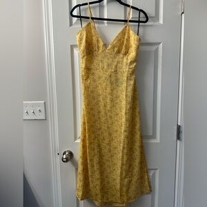 Women’s yellow summer dress size Large